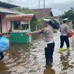 Tanggap Bencana, Polres Konawe Utara Terjunkan Personel Bantu Evakuasi Fasilitas Warga