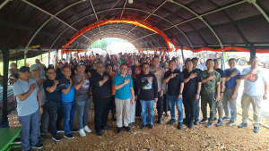 Kapolda Sultra Serahkan 200 Paket Bantuan Sosial Kepada Warga Terdampak Banjir di Konawe Utara