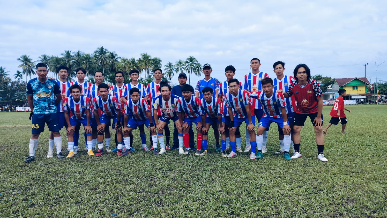 Tim Sepak Bola Desa Awila Menjadi Winner Di Turnamen Porseni Tingkat Kec Molawe