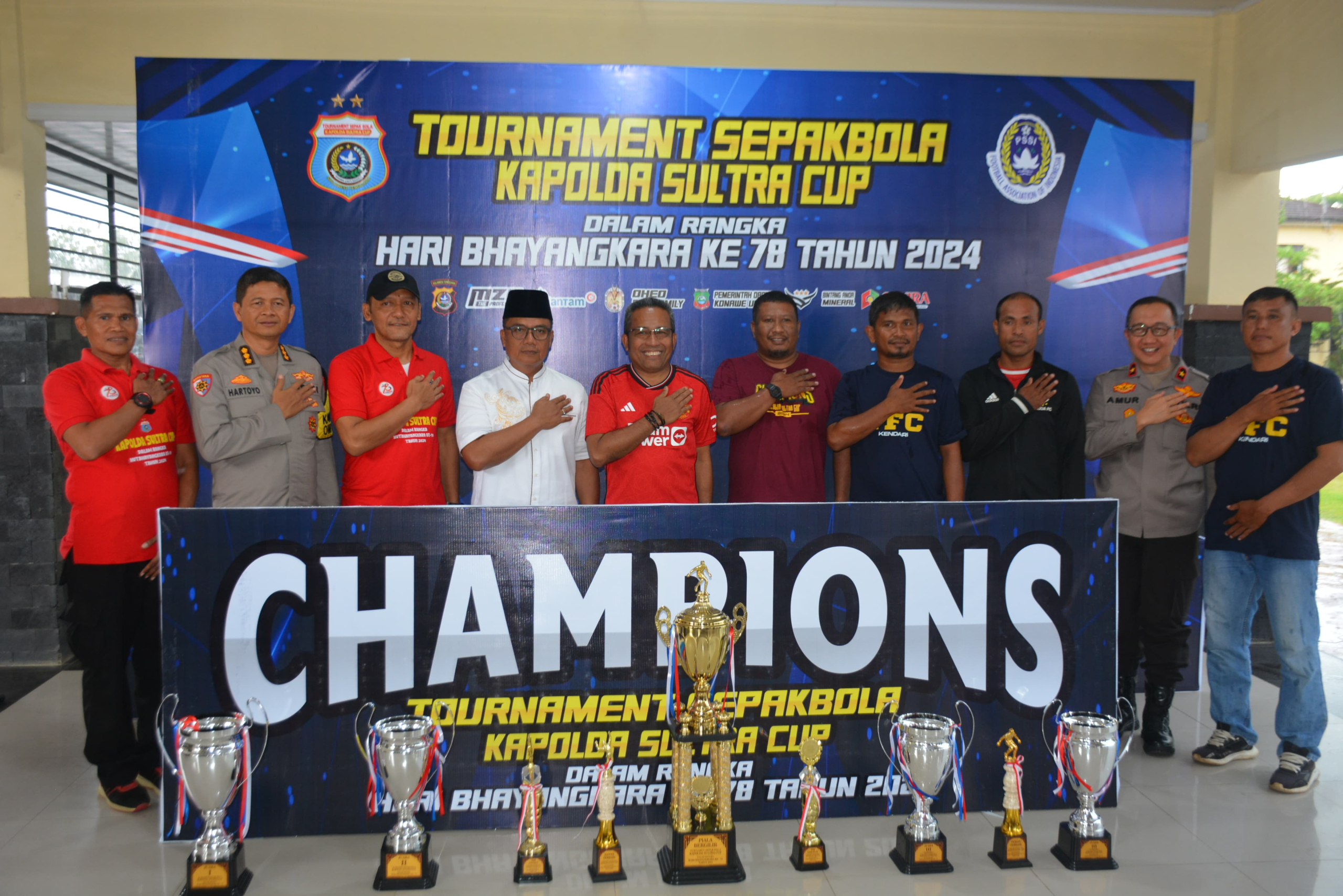 Irjen Pol Dwi Irianto Tutup Pelaksanaan Turnamen Sepak Bola Kapolda Sultra Cup 2024