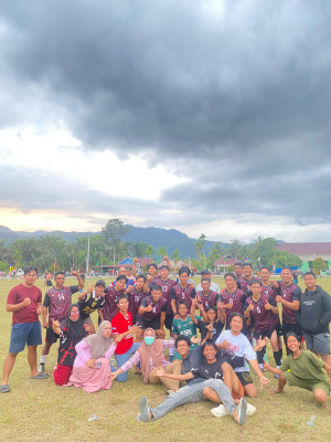 Tim Sepak Bola Desa Belalo Tembus Final Di Ajang Porseni Tingkat Kecamatan Lasolo; Suporter Tumpah Ruah Di Lapangan