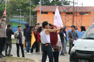 Ratusan PB.HAM Konawe Raya Geruduk DPRD Konawe Gelar Aksi Damai Dan Aman