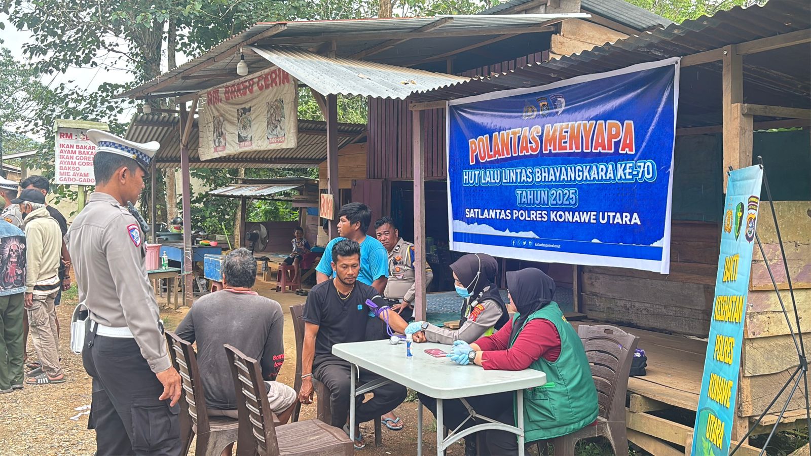 Bakti Kesehatan HUT Lantas ke-70, Puluhan Pengemudi Terima Layanan Kesehatan Gratis Satlantas Polres Konawe Utara
