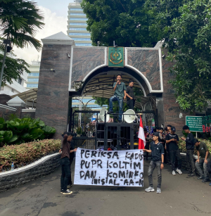 Mahasiswa Desak Kejagung RI Panggil dan Periksa Kadis PUPR A.A. serta Kadis Kominfo N.A. Kolaka Timur