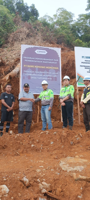 Melalui Program PPM, PT. Bumi Konawe Minerina (BKM) Bantu Pembangunan Mushola di Dusun 3 Desa Tapunggaya