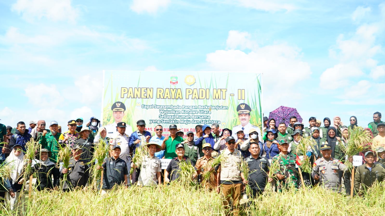 Bupati Konut H.Ikbar Pimpin Panen Raya di Sawa: Bukti Nyata Komitmen Wujudkan Kemandirian Pangan Daerah