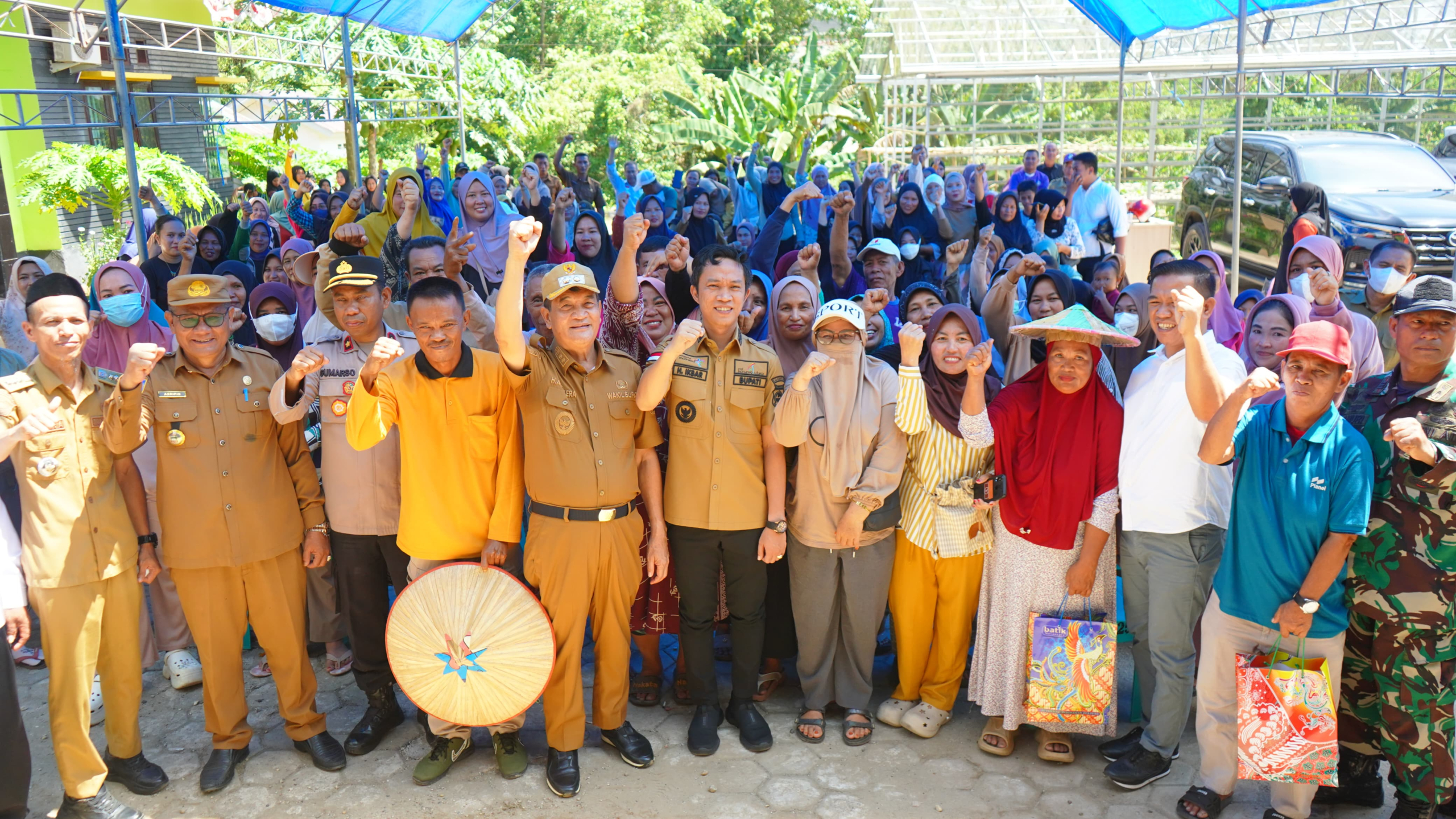 Pemkab Konawe Utara Gelar Gerakan Pangan Murah, Bupati Ikbar: Pemerintah Hadir Untuk Rakyat