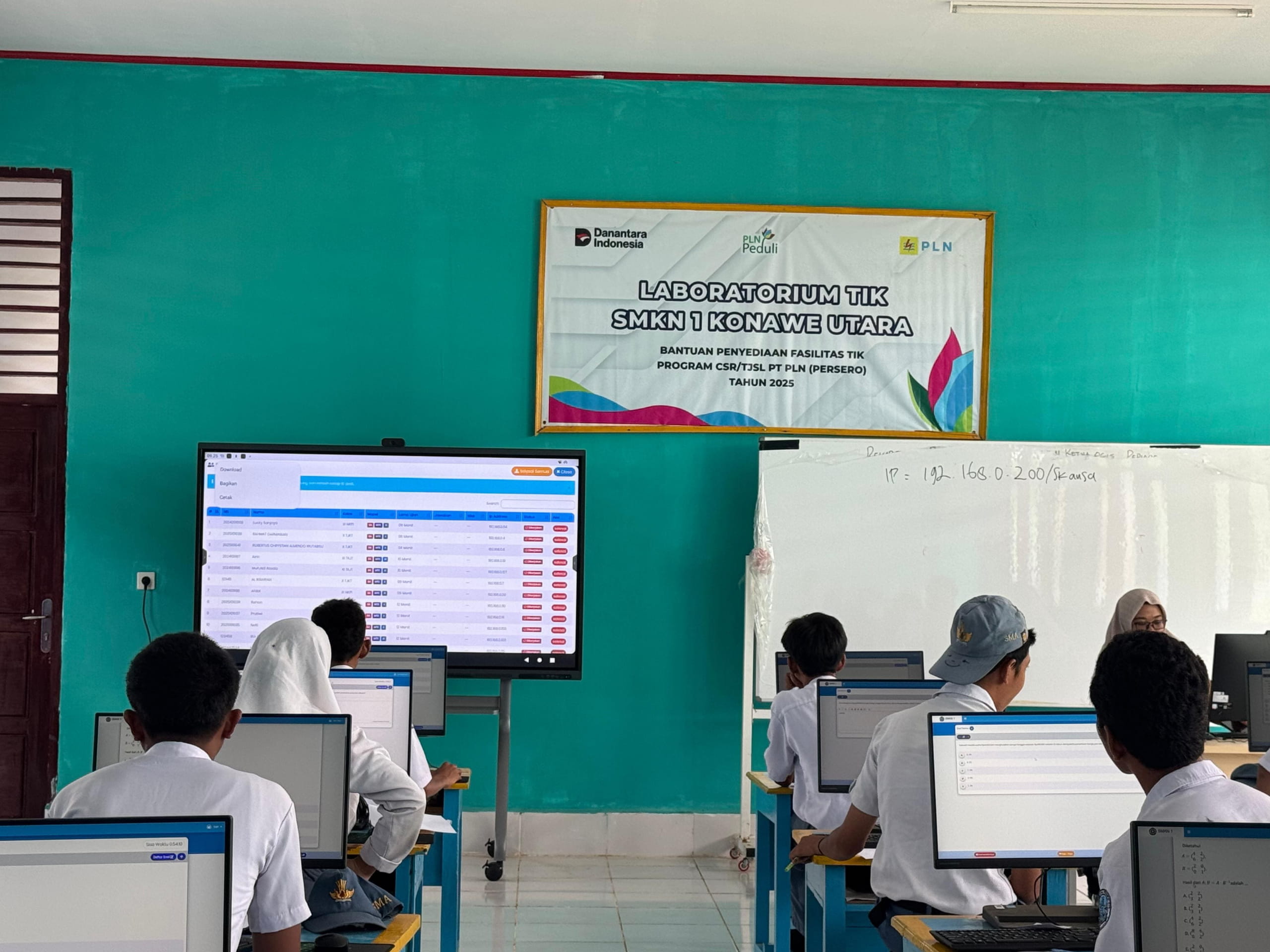 SMKN 1 Konawe Utara Transformasi Jadi Sekolah Digital: Pantau Absensi hingga E-Surat dalam Satu Genggaman