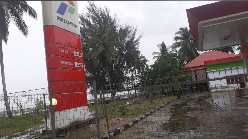 BBM Subsidi di Duga di Jarah Terang-terangan di Desa Tanjung Laimeo, Kec. Sawa, APH Seolah Menutup Mata