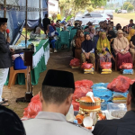 Wabup Konawe Utara Pimpin Safari Ramadan di Langgikima, Serahkan 50 Paket Sembako untuk Warga Lansia