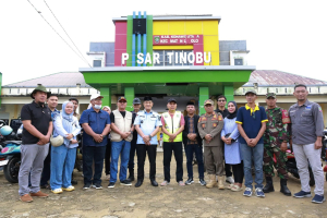Wabup Konawe Utara Pimpin Operasi Pasar Murah di Pasar Tinobu Jelang Idul Fitri 1447 H
