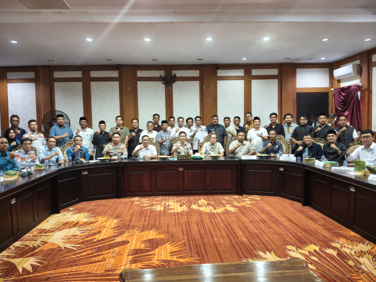 Tuntutan Aliansi Masyarakat Desa MTT Diakomodir Pemda dan 5 Perusahaan IUP, Jalan Beton Segera Dibangun Tahun 2026