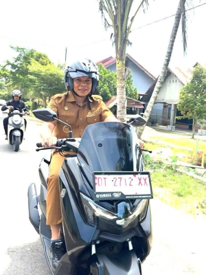 Laksanakan Instruksi Pusat Bupati Konawe Naik Motor ke-Kantor Contoh Buat ASN