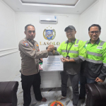 Sinergitas PT. Bumi Konawe Minerina Bersama Polsek Lasolo, Perusahaan Serahkan Bantuan Genset untuk Dukung Pelayanan Kepolisian