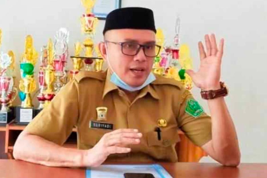 Dr Suriyadi, S, Pd., M.Pd., M.H. Pendidikan adalah Akar yang Menjaga Konawe Tetap Tumbuh. ” Selamat Hari Pendidkan Nasional Kepada Seluruh Insan Pendidikan Konawe”.