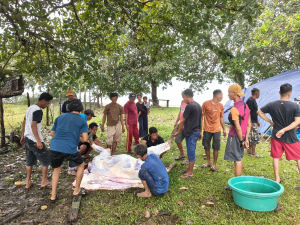 Penuh Kepedulian di Hari Raya Idul Adha, Warga Desa Mowundo Apresiasi Bantuan Sapi Qurban dari Perusahaan dan Syahbandar Molawe