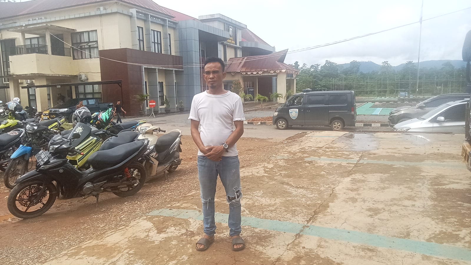 DPD LSM LIRA Konawe Utara Apresiasi Polres Konut Atas Penyaluran Hewan Qurban