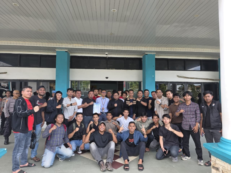 Kesal Strom Tak Stabil, Masyarakat Konawe Utara Geruduk Kantor PLN UP3 Kendari