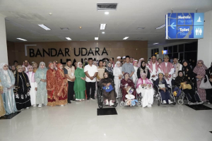 Bupati Ikbar Sambut Kepulangan 30 Jamaah Haji Konawe Utara, Seluruhnya Tiba dengan Selamat