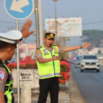 Kapolres Konawe AKBP Edi Raharjono ,S.I.K.,M.Si.,turun langsung bersama personel Lalu Lintas(Satlantas)polres konawe
